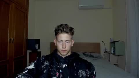 Snapshot of gym_alpha chatting on 02-19-25, 09:36 Oliver online show from 02-19-25, 09:36