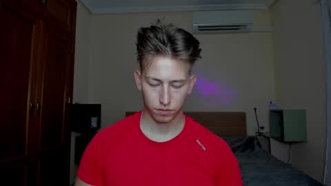 Snapshot of gym_alpha chatting on 03-05-25, 08:42 Oliver online show from 03-05-25, 08:42