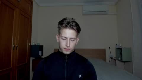 Snapshot of gym_alpha chatting on 03-12-25, 07:59 Oliver online show from 03-12-25, 07:59