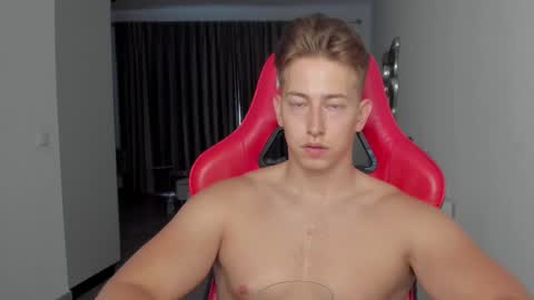 Snapshot of gym_alpha chatting on 10-19-25, 06:08 Oliver online show from 10-19-25, 06:08