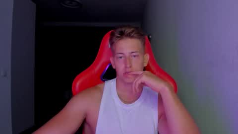 Snapshot of gym_alpha chatting on 11-10-25, 09:58 Oliver online show from 11-10-25, 09:58