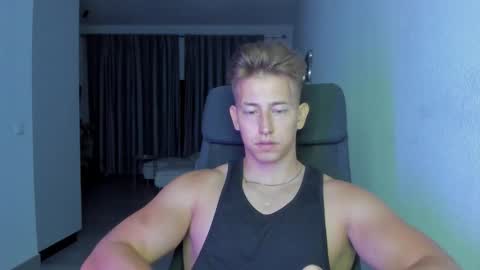 Snapshot of gym_alpha chatting on 11-28-25, 11:29 Oliver online show from 11-28-25, 11:29