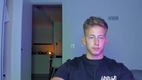 Snapshot of gym_alpha chatting on 12-17-25, 10:38 Oliver online show from 12-17-25, 10:38