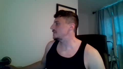 Snapshot of gymbro1986 chatting on 07-28-26, 02:35 gymbro1986 online show from 07-28-26, 02:35