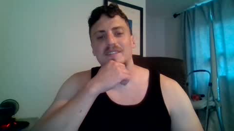 Snapshot of gymbro1986 chatting on 07-28-26, 04:16 gymbro1986 online show from 07-28-26, 04:16