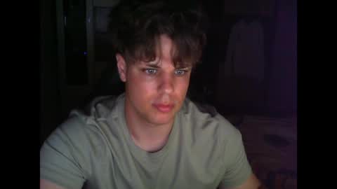 Snapshot of gymguy0505 chatting on 05-06-26, 10:37 gymguy0505 online show from 05-06-26, 10:37