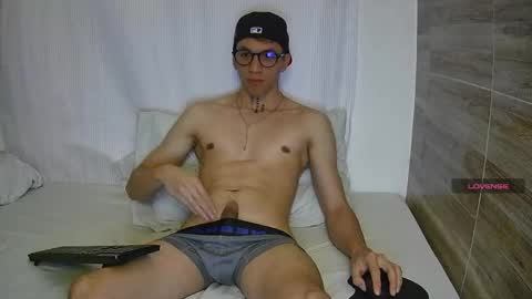 Snapshot of gyo_____ chatting on 11-30-25, 11:36 gyo online show from 11-30-25, 11:36