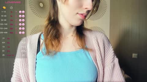 Kelly  Lilly online show from 12-21-24, 11:44