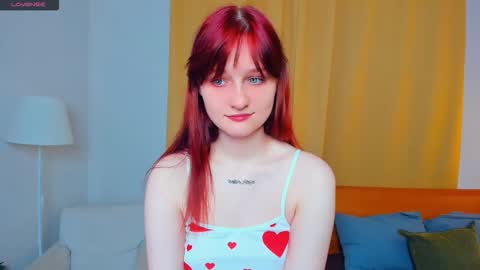 Kelly  Lilly online show from 10-26-25, 07:42