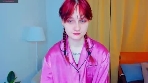 Kelly  Lilly online show from 11-01-25, 06:54