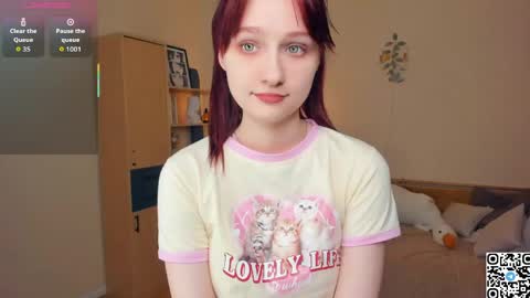 Snapshot of h0lyangel chatting on 04-18-26, 08:09 Kelly Lilly online show from 04-18-26, 08:09