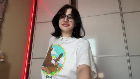 Snapshot of h3l9a_pataki chatting on 05-14-26, 05:09 Helga online show from 05-14-26, 05:09
