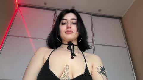 Snapshot of h3l9a_pataki chatting on 05-29-26, 04:16 Helga online show from 05-29-26, 04:16