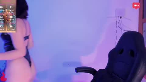 haanna_thompsoon online show from 12-14-24, 04:23