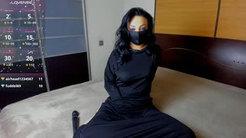 Linda online show from 02-08-25, 02:15