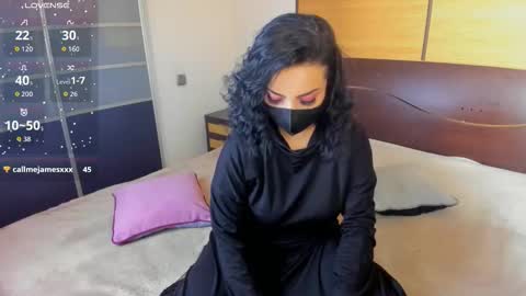 Linda online show from 09-13-25, 02:55