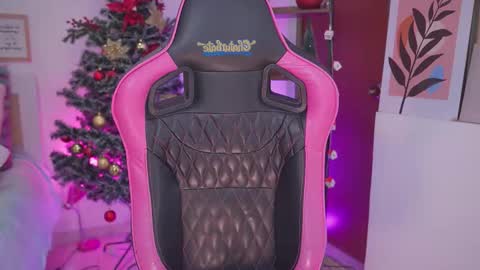 Hade online show from 12-15-25, 06:56