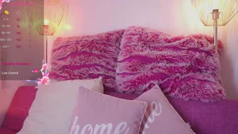 Hadid online show from 05-25-26, 10:05