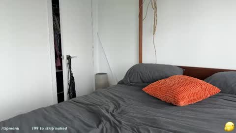 Hadley online show from 04-13-26, 03:28