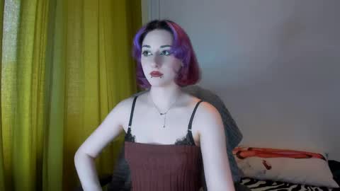 Snapshot of hadley_mills chatting on 05-04-26, 10:33 hadley online show from 05-04-26, 10:33