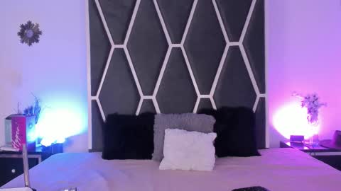 Kendal online show from 02-28-26, 04:13