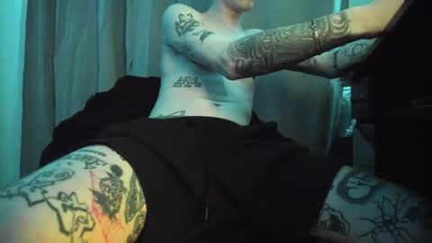 Snapshot of haildave6 chatting on 01-09-26, 10:33 haildave6 online show from 01-09-26, 10:33