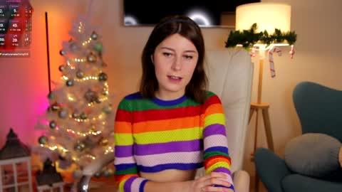 Snapshot of hailey__green chatting on 01-18-25, 07:37 Hailey Green online show from 01-18-25, 07:37