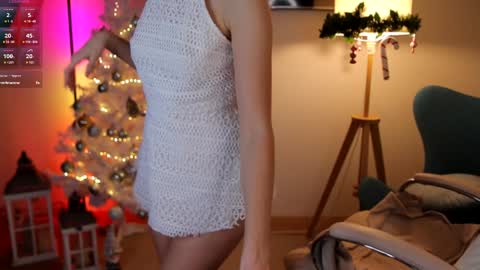 Snapshot of hailey__green chatting on 01-19-25, 04:54 Hailey Green online show from 01-19-25, 04:54