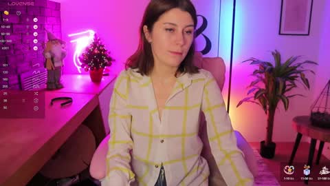 Snapshot of hailey__green chatting on 01-20-25, 01:18 Hailey Green online show from 01-20-25, 01:18