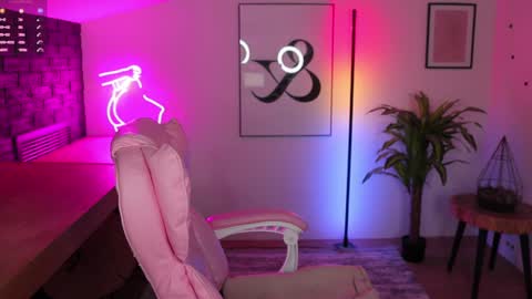 Snapshot of hailey__green chatting on 02-02-25, 11:00 Hailey Green online show from 02-02-25, 11:00