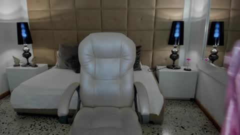 hailey online show from 12-26-24, 07:05