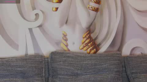 HaileyPeach online show from 10-02-25, 04:58