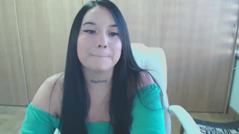 Snapshot of hailey_rosss chatting on 05-09-26, 07:52 Hailey online show from 05-09-26, 07:52