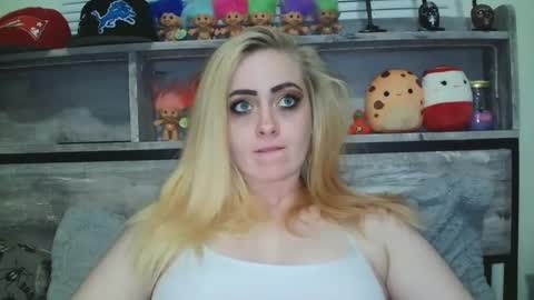 Snapshot of haileyakuma69 chatting on 12-11-24, 12:23 Hailey and d online show from 12-11-24, 12:23