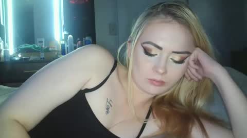 Snapshot of haileyakuma69 chatting on 02-05-25, 07:18 Hailey and d online show from 02-05-25, 07:18