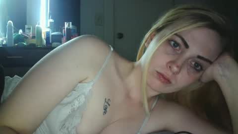 Snapshot of haileyakuma69 chatting on 02-07-25, 06:35 Hailey and d online show from 02-07-25, 06:35