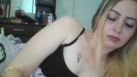 Snapshot of haileyakuma69 chatting on 09-15-25, 05:35 Hailey and d online show from 09-15-25, 05:35