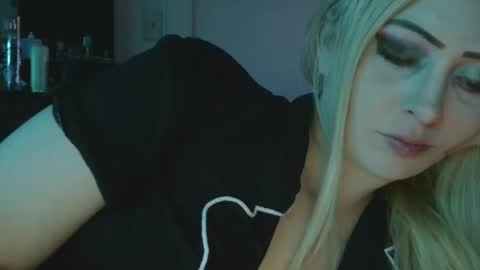 Hailey and d online show from 12-22-25, 10:12