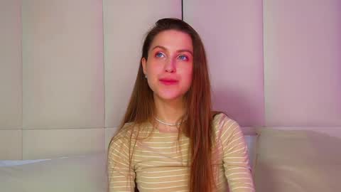 Snapshot of haileyarden chatting on 07-15-26, 08:14 Hailey online show from 07-15-26, 08:14