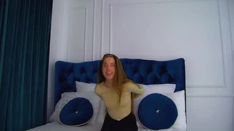 Snapshot of haileyarden chatting on 07-24-26, 06:11 Hailey online show from 07-24-26, 06:11