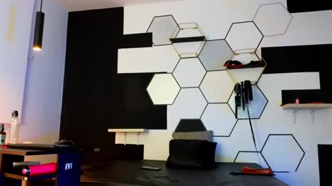 haileycat_ online show from 02-21-25, 05:46