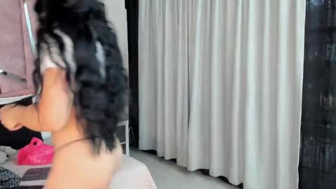 Snapshot of haileyduke chatting on 10-03-25, 12:13 Hailey online show from 10-03-25, 12:13