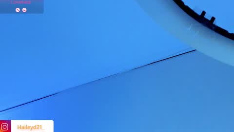 Hailey online show from 02-03-26, 02:53