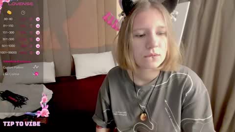 Hailey online show from 03-01-25, 03:10