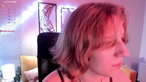 Hailey online show from 10-25-25, 09:06