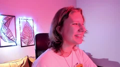 Hailey online show from 11-27-25, 09:00