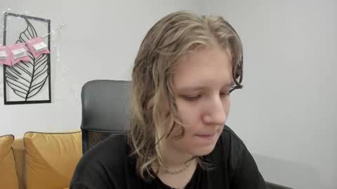 Hailey online show from 02-11-26, 11:26