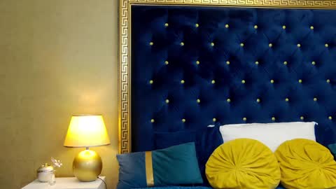 Hailey online show from 01-14-25, 04:57