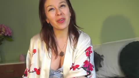 Hailey online show from 02-21-25, 10:39