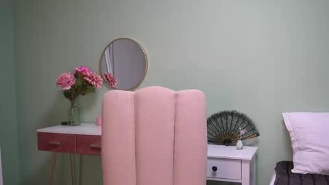 Hailey online show from 10-16-25, 03:51